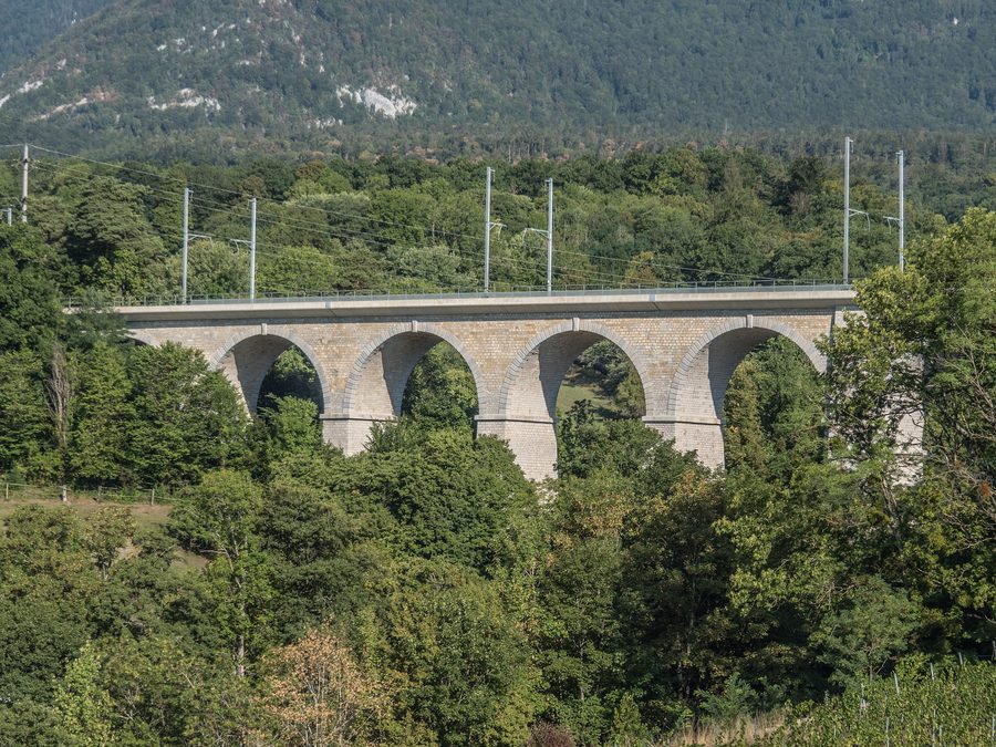 Viadotto ferroviario sull’Areuse a Boudry nel cantone di Neuchâtel