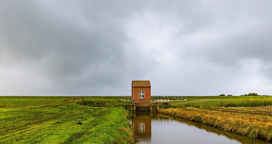 Stazione di pompaggio sul canale Nordgeorgsfehn a Uplengen