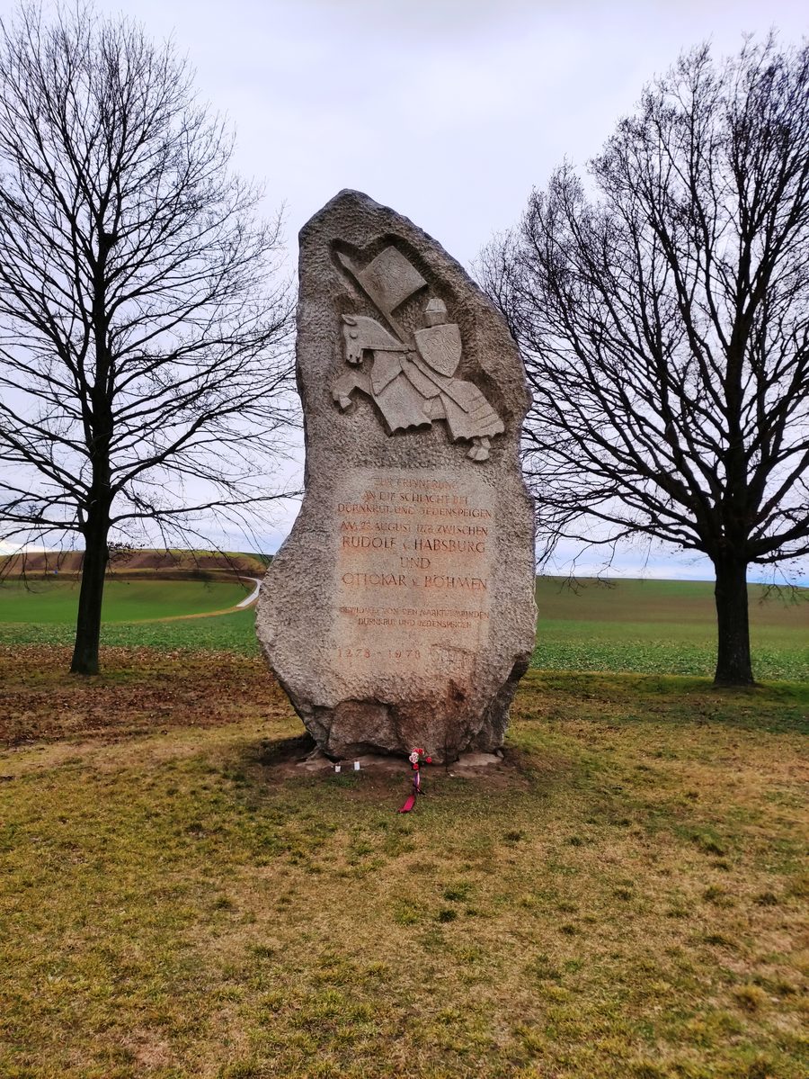 Pietra commemorativa per la battaglia sul Marchfeld presso Dürnkrut