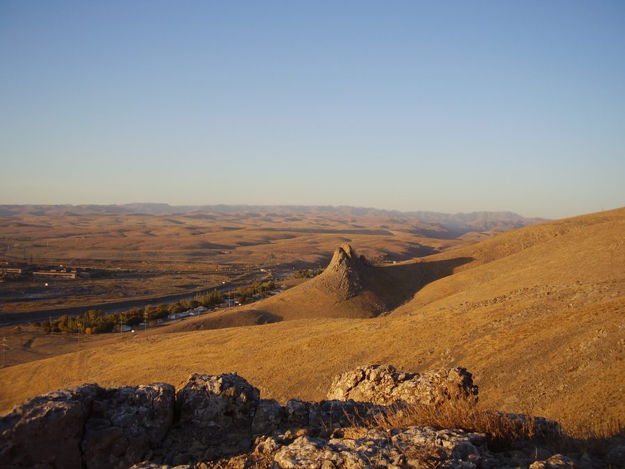 Vista sulla valle del fiume Kantagi e sui monti Karatau presso Kentau