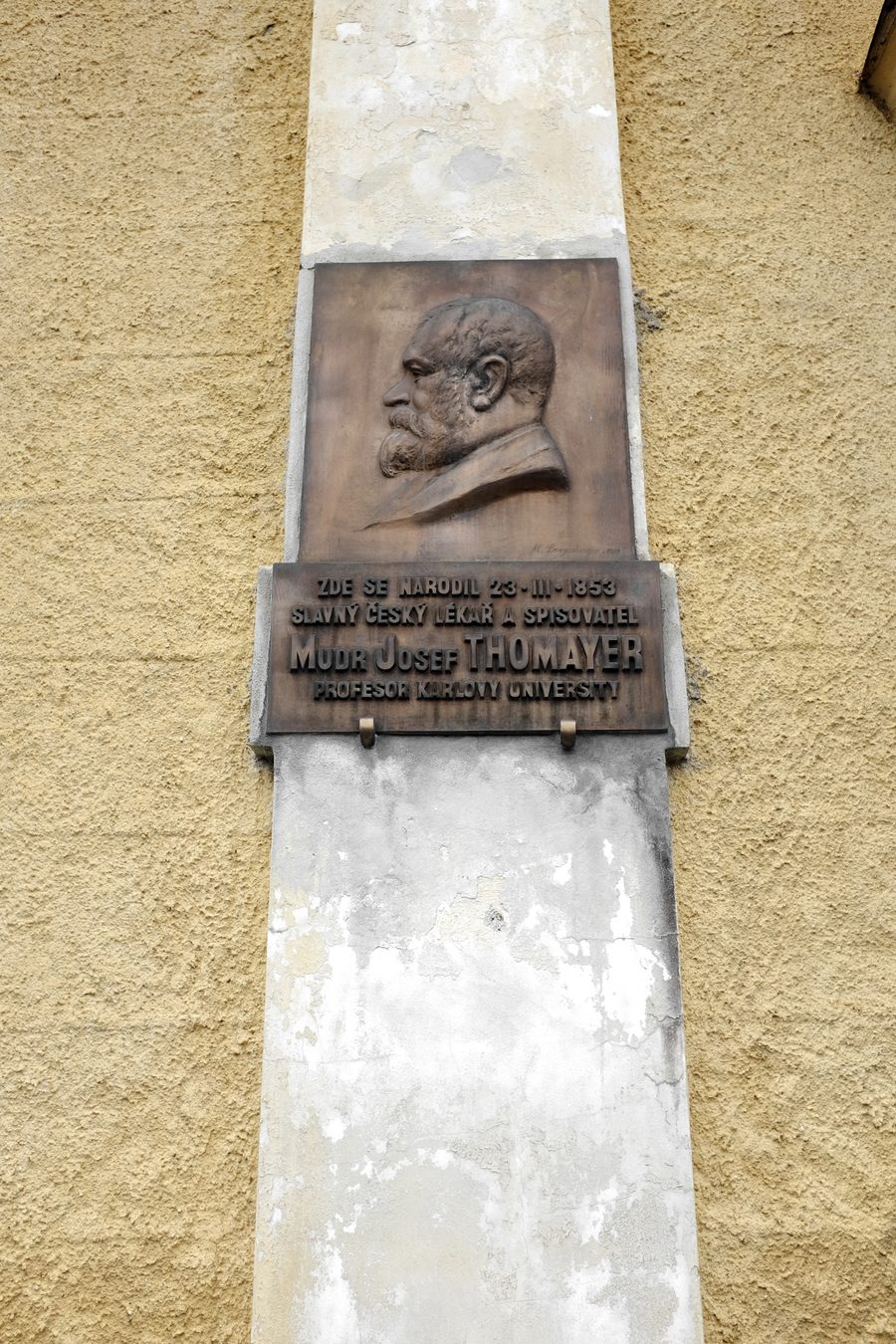 Targa commemorativa al castello di Trhanov