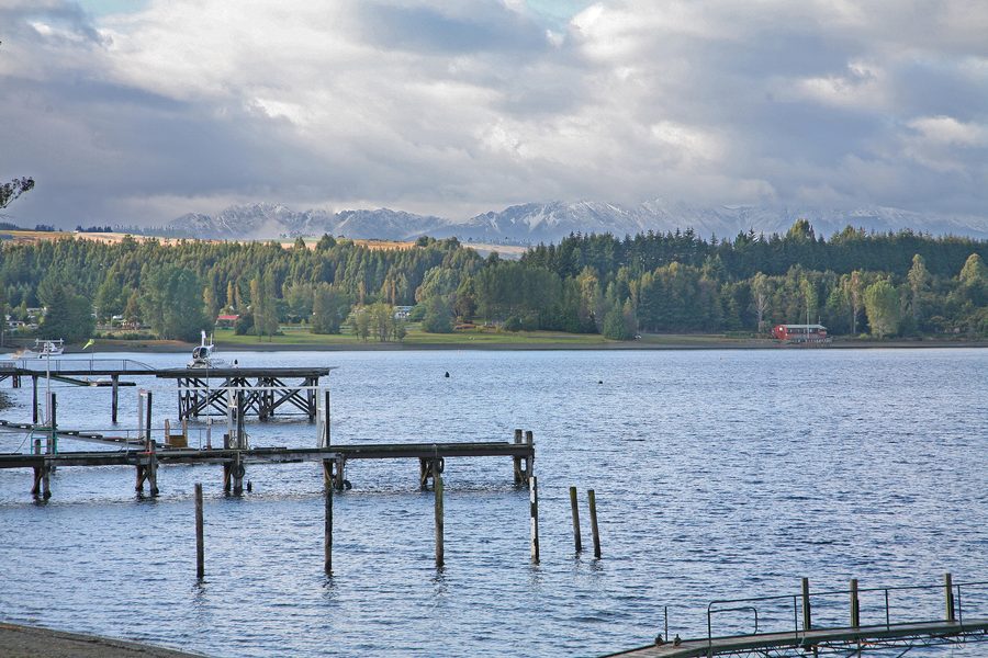 Te Anau sulla riva del Lake Te Anau nel Southland, Nuova Zelanda