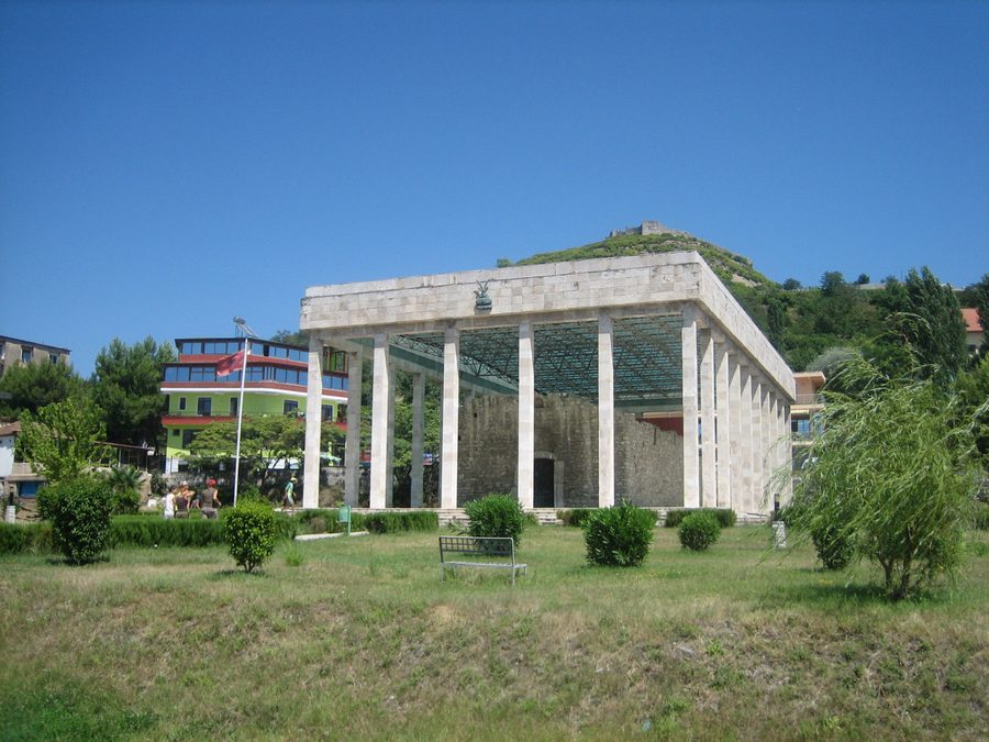 Mausoleo di Scanderbeg a Lezhë.