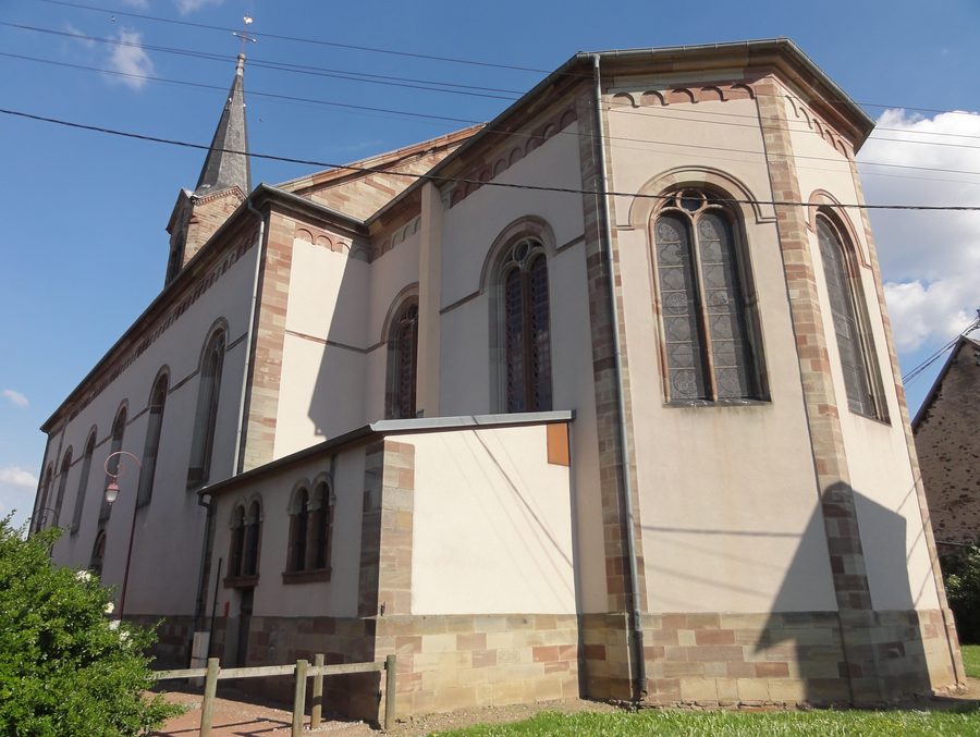 Chiesa di Sainte-Lucie a Niederhergheim nel dipartimento dell'Haut-Rhin