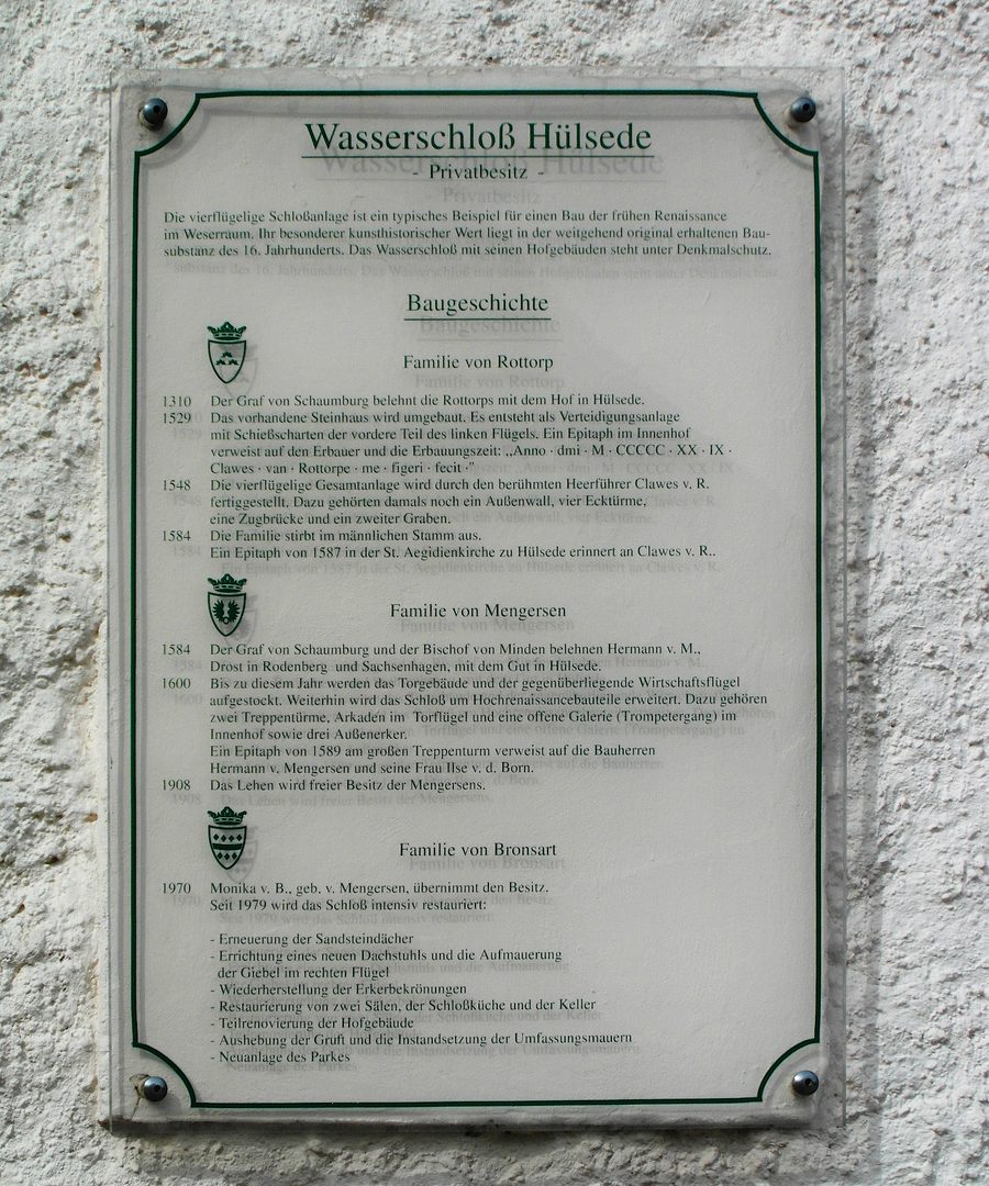 Targa informativa sul castello sull'acqua di Hülsede