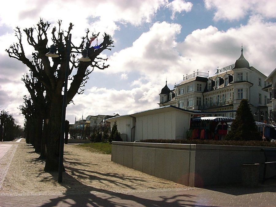 Lungomare di Ahlbeck con hotel sulla spiaggia