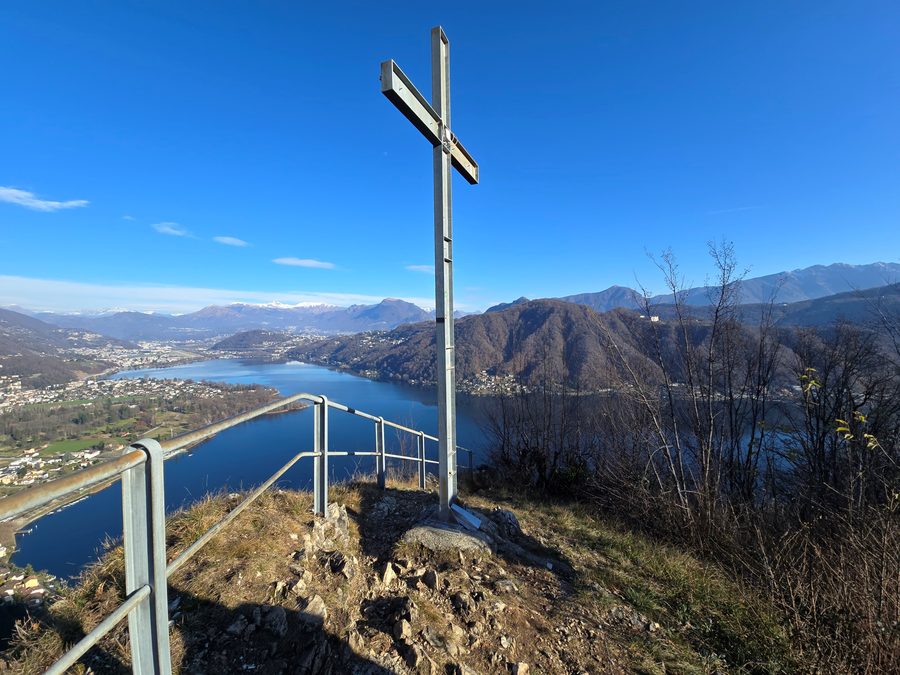 Vista dal Monte Caslano sul Lago di Lugano