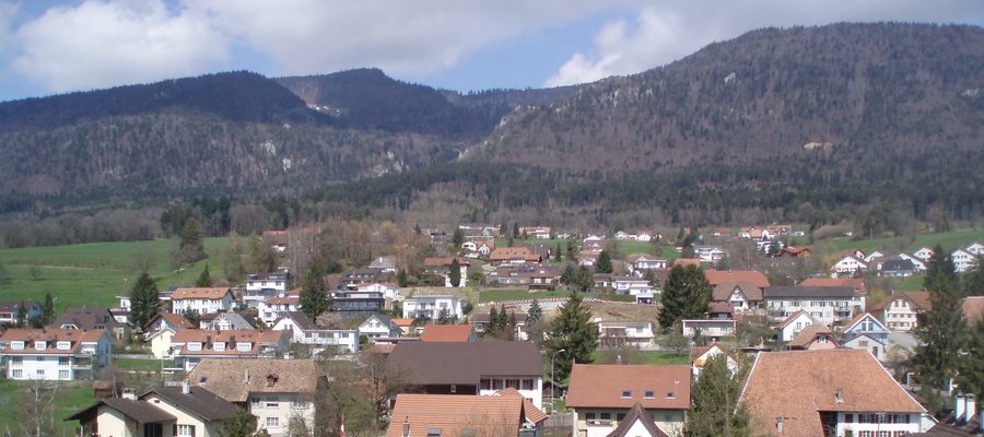Vista sui monti di Bettlach nel Giura svizzero