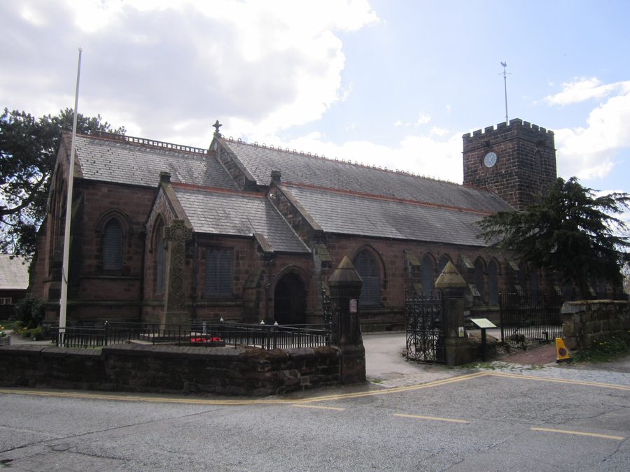 Chiesa di St Mary's and St Helen's a Neston, Cheshire