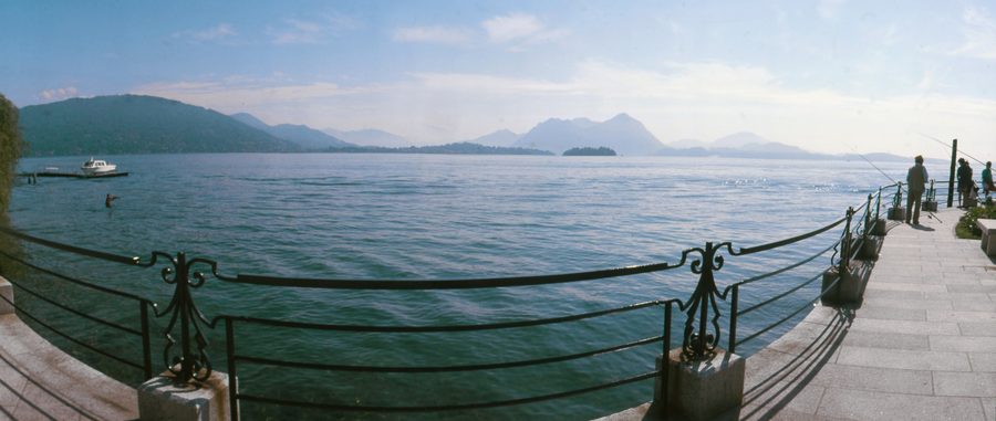 Paesaggio sulle rive del Lago Maggiore presso Baveno nella provincia del Verbano-Cusio-Ossola