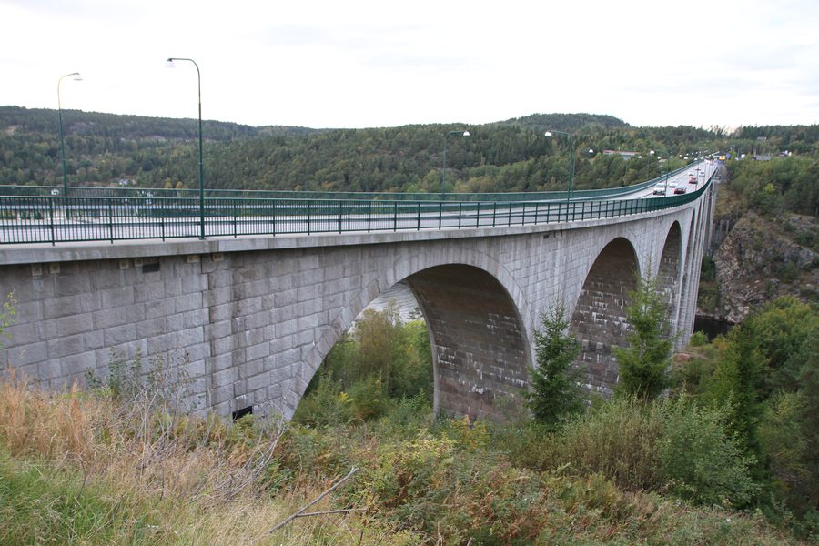 Ponte di confine a Svinesund tra Norvegia e Svezia