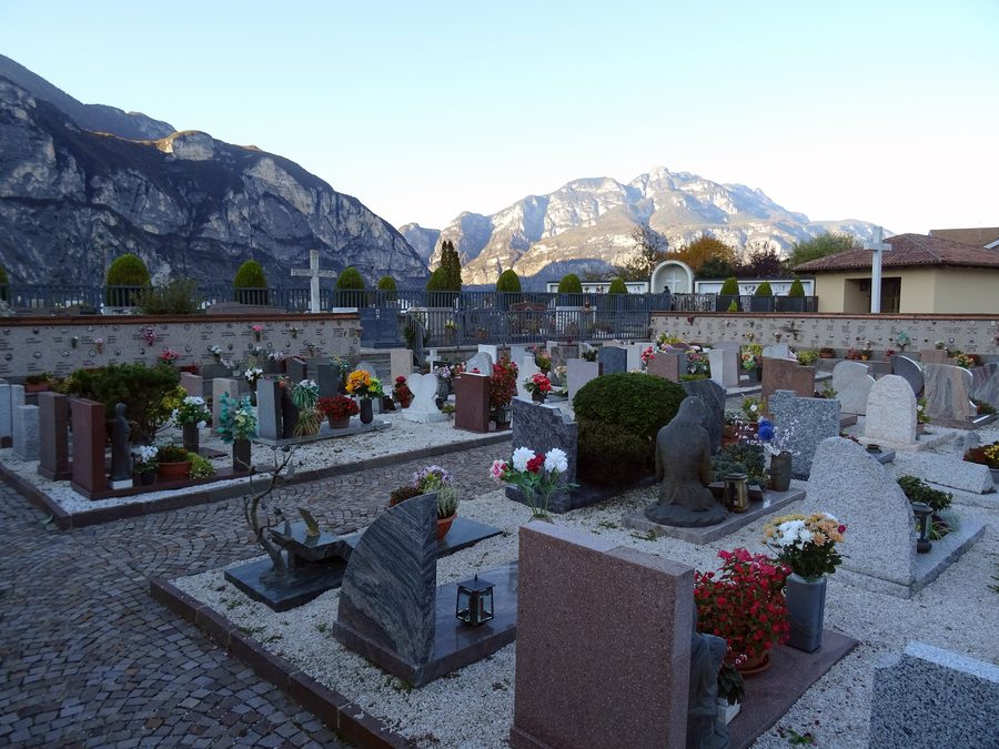 Cimitero di Nave San Rocco in Trentino