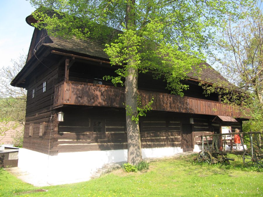 Storico Fojtství a Jasenná con casa in legno elencata del 1748