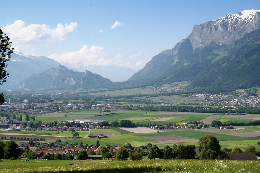 Vista sulla Bündner Herrschaft con Landquart, Maienfeld, Jenins e Malans