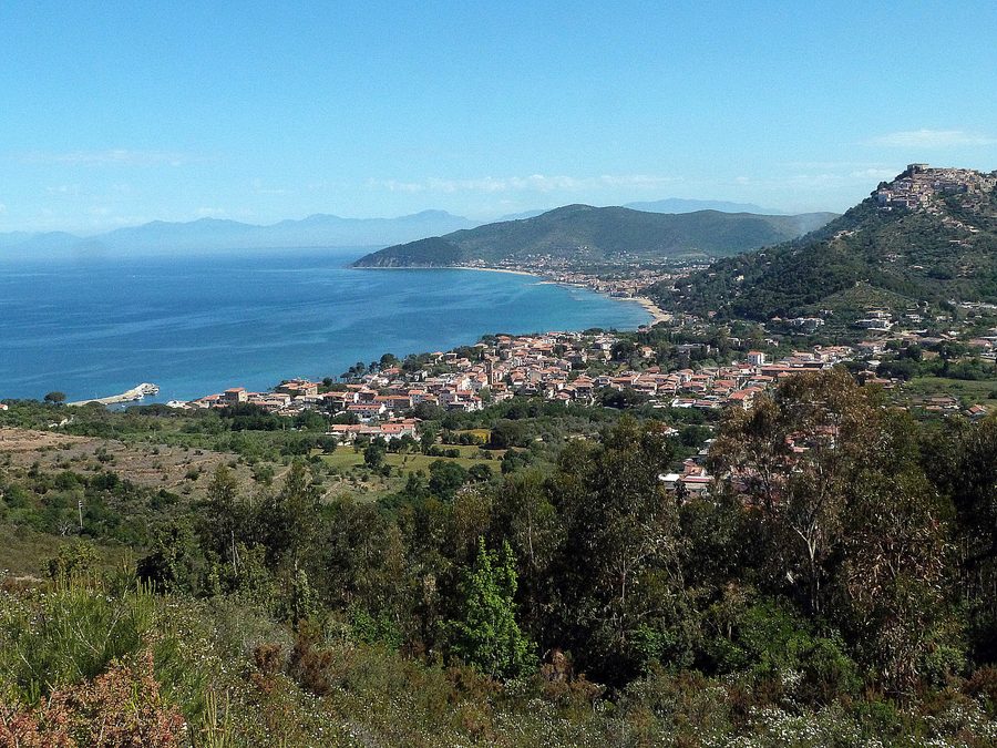 Vista di Castellabate e San Marco dal Monte Licosa