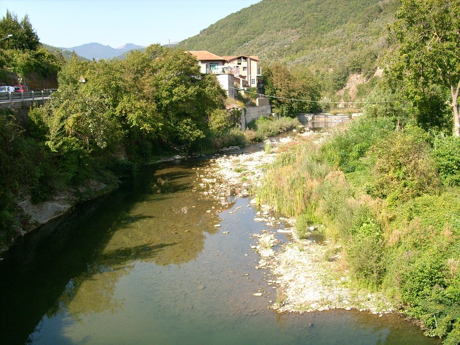 Il fiume Arroscia presso Vessalico in Liguria