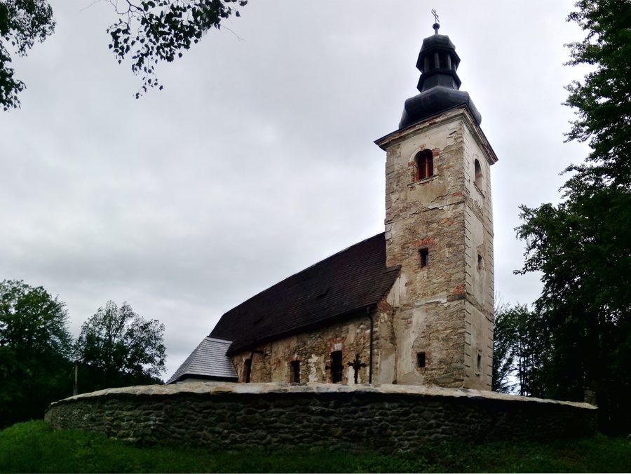 Chiesa di San Lorenzo nel villaggio di Klení nel distretto di Český Krumlov