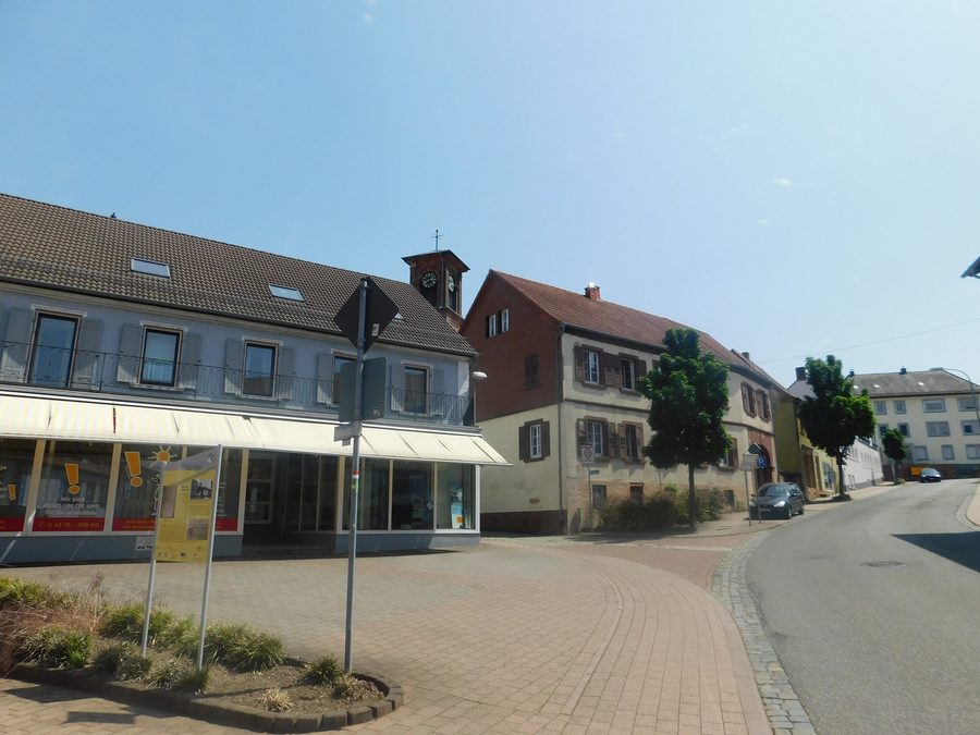 Centro storico di Waldmohr con chiesa e municipio