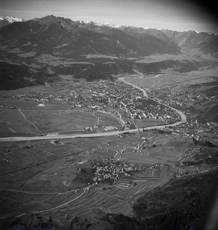 Paesaggio montano alpino con i Kalkkögel presso Axams
