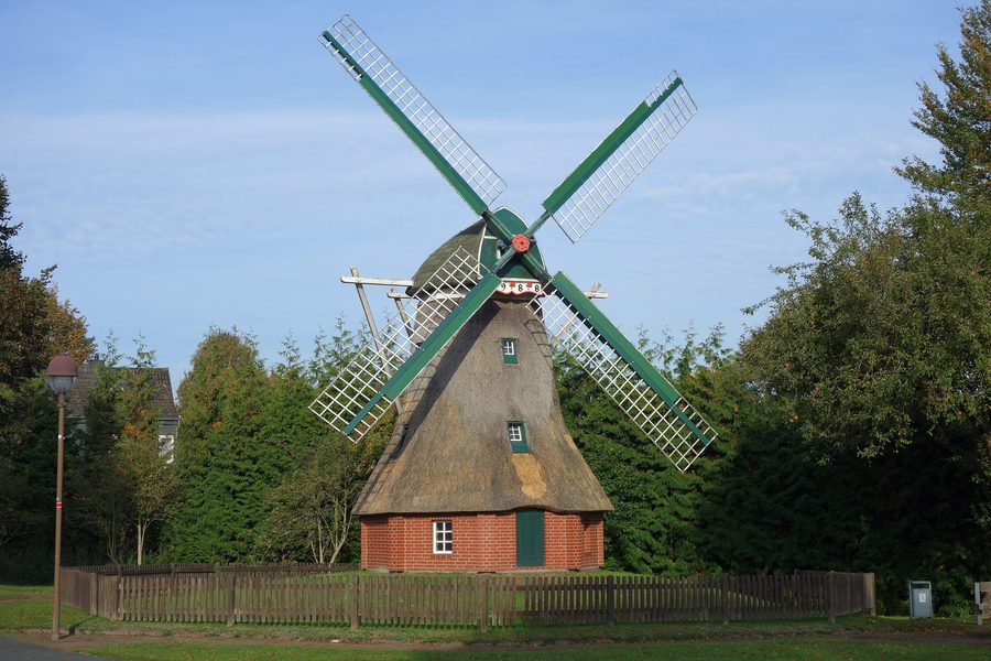 Il mulino Heidemühle all’ingresso della città di Schortens
