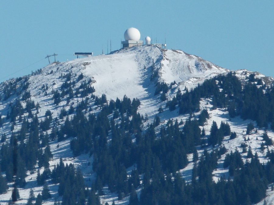 Vista sulla cima La Dôle nel Giura svizzero