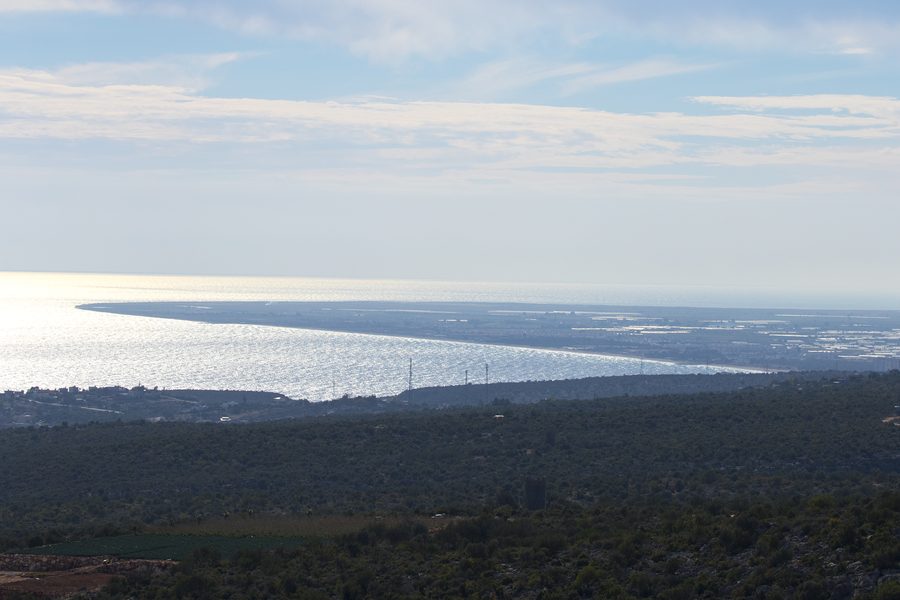 Vista del Mediterraneo nei pressi di Kızkalesi nella provincia di Mersin