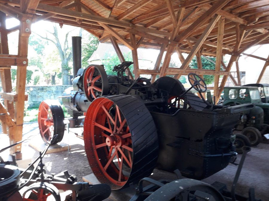 Locomobile Heucke nell'esposizione del Börde-Museum al castello di Ummendorf
