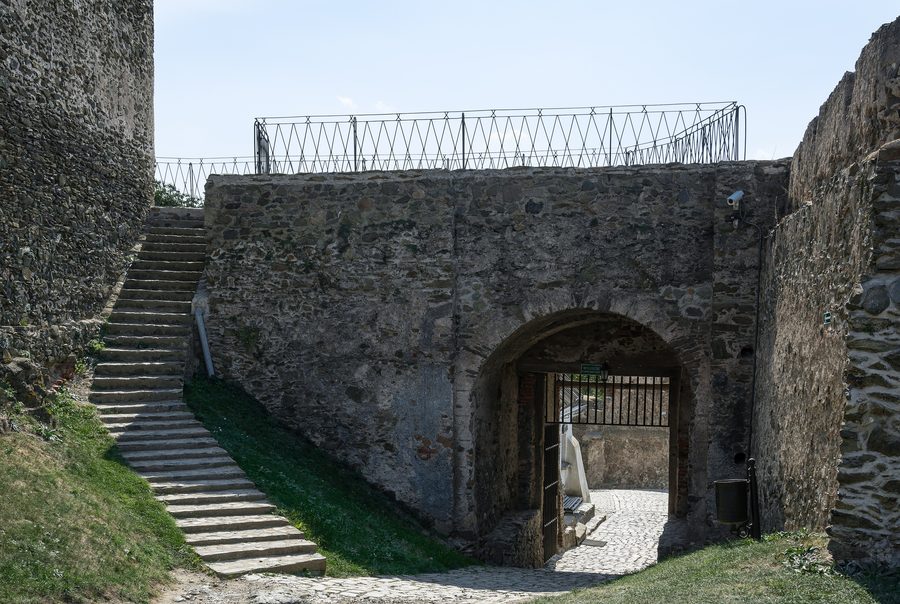 Castello di Bolków, una rovina storica con una torre distintiva
