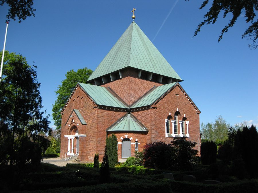 Hovborg Kirke nel villaggio di Hovborg nel Jutland meridionale
