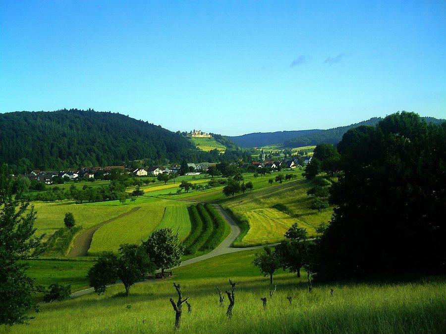 Vista da Sexau sulla Hochburg e sulla valle del Reno