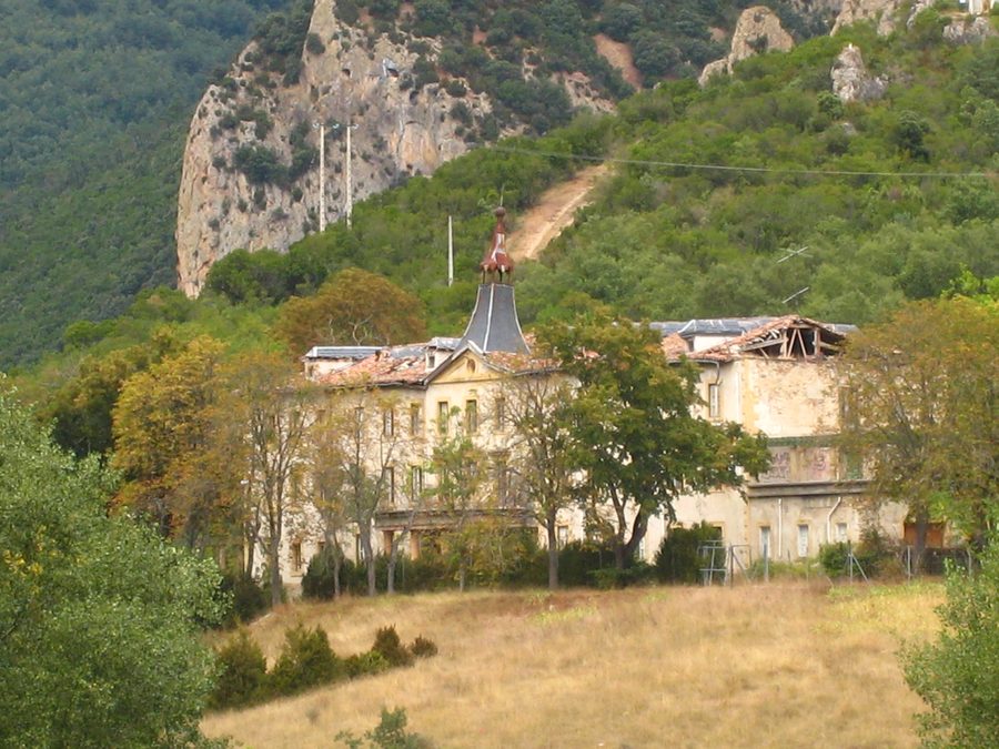 Balneario de Sobrón a Álava, nel paesaggio delle Hoces del Sobrón