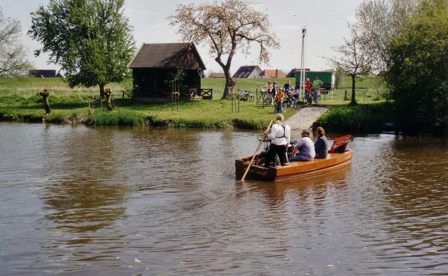 Traghetto Kronsnest sulla Krückau nello Schleswig-Holstein