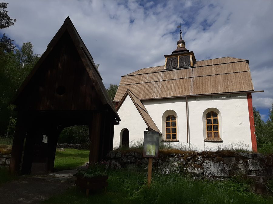 Esterno della vecchia chiesa di Ytterlännäs a Bollstabruk, comune di Kramfors