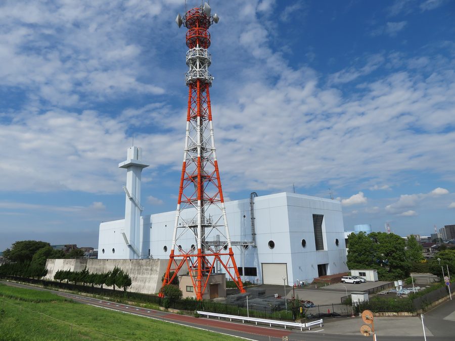 Stazione di drenaggio di Misato accanto al fiume Edogawa a Misato, Saitama