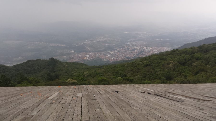Punto di partenza a Extrema con vista sul paesaggio montuoso del Minas Gerais