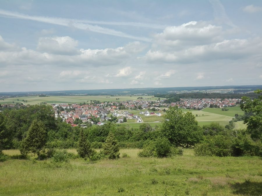 Vista dall’Egenhäuser Kapf su Egenhausen e sul paesaggio circostante