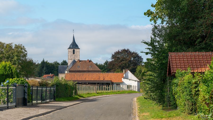 Ingresso del villaggio di Campagne-Lès-Boulonnais tramite la D92