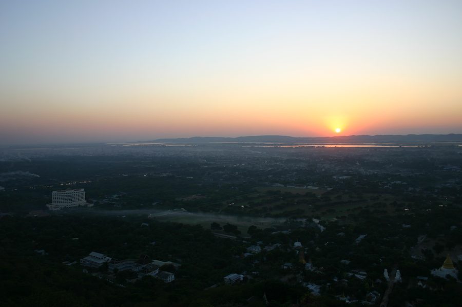 Mandalay Hill al tramonto