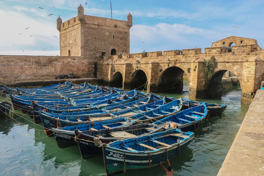 Cittadella di Essaouira e bastioni affacciati sul mare sulla costa atlantica del Marocco