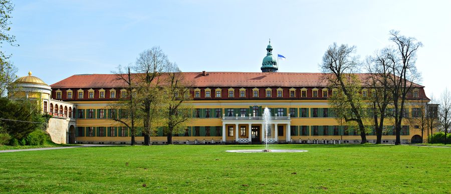 Castello barocco di residenza di Sondershausen con giardino di delizie, ala ovest e torre