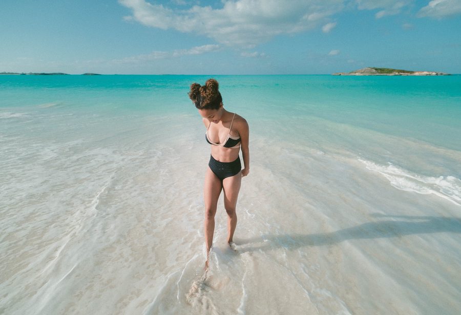 Spiaggia tropicale a Great Exuma alle Bahamas