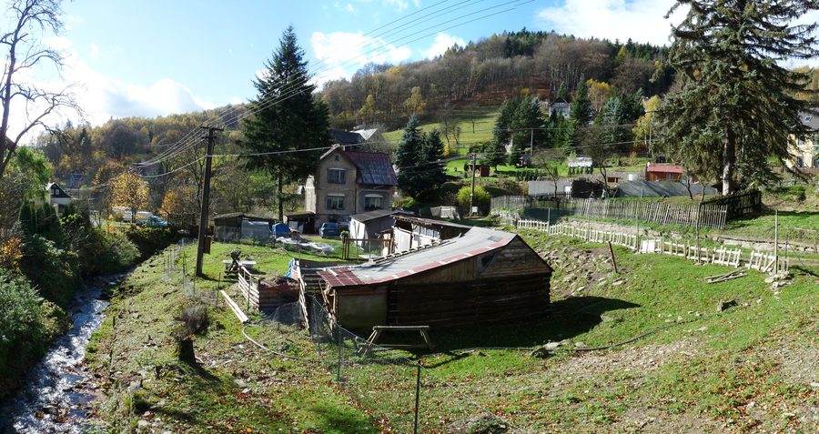 Paesaggio presso Údolíčko vicino a Perštejn con il Malodolský potok