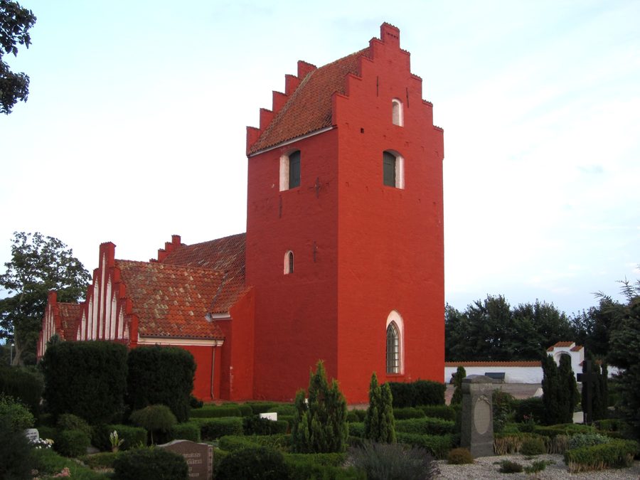 La chiesa "Odden Kirke" situata a Zealand Point, nella Danimarca orientale.