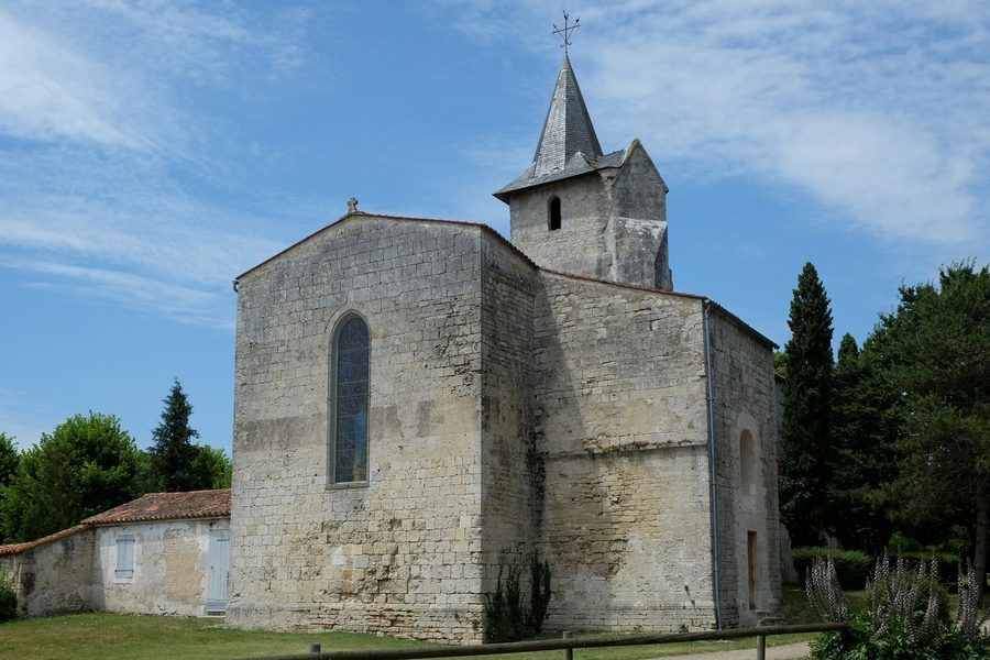 Chiesa di Notre-Dame-de-l'Assomption a Salles-sur-Mer, Charente-Maritime, Francia