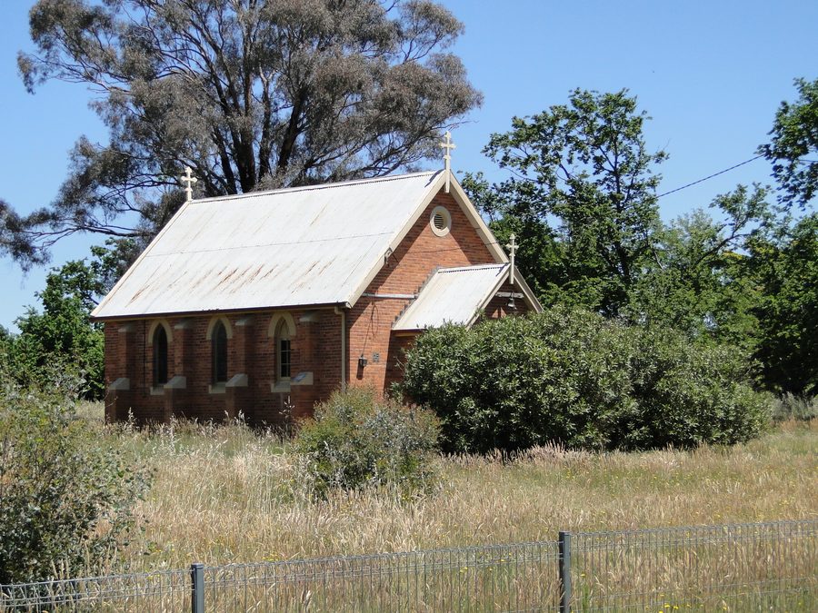 St Paul's Anglican Church in Humffray Street a Moonambel, Victoria