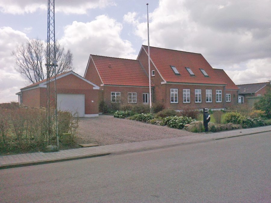 Vista esterna della stazione di Bedsted Løgum a Bedsted