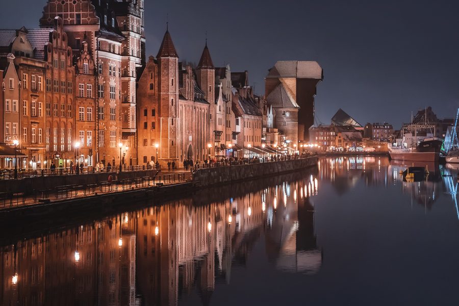Krantor e Porta di Santa Maria nella storica città portuale di Gdańsk