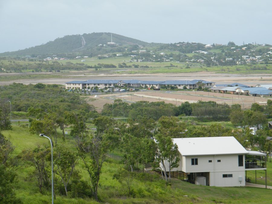 Vista da una collina sul paesaggio costiero di Zilzie nel Queensland