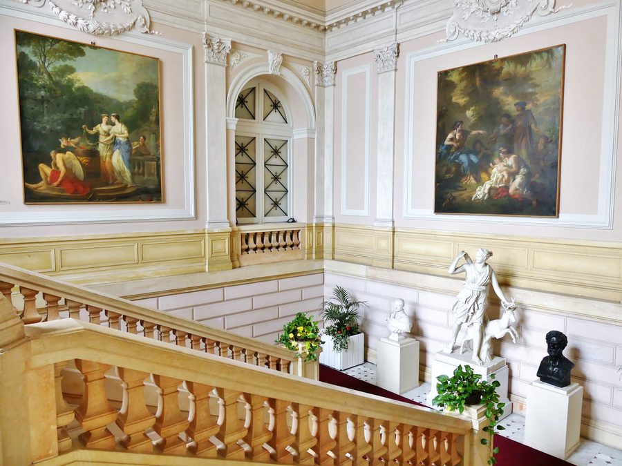 Scalinata d'onore nell'ala sud del Château des Ducs de Savoie a Chambéry