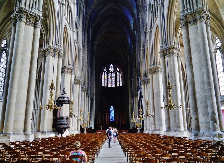 Navata centrale della cattedrale di Notre-Dame a Reims, Marna